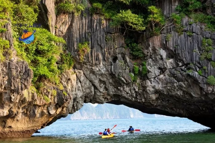 ハロン湾の暗黒洞窟と光洞窟：世界遺産の宝石で魔法のような発見・ハロン湾ツアー・ハロン湾クルーズオススメ